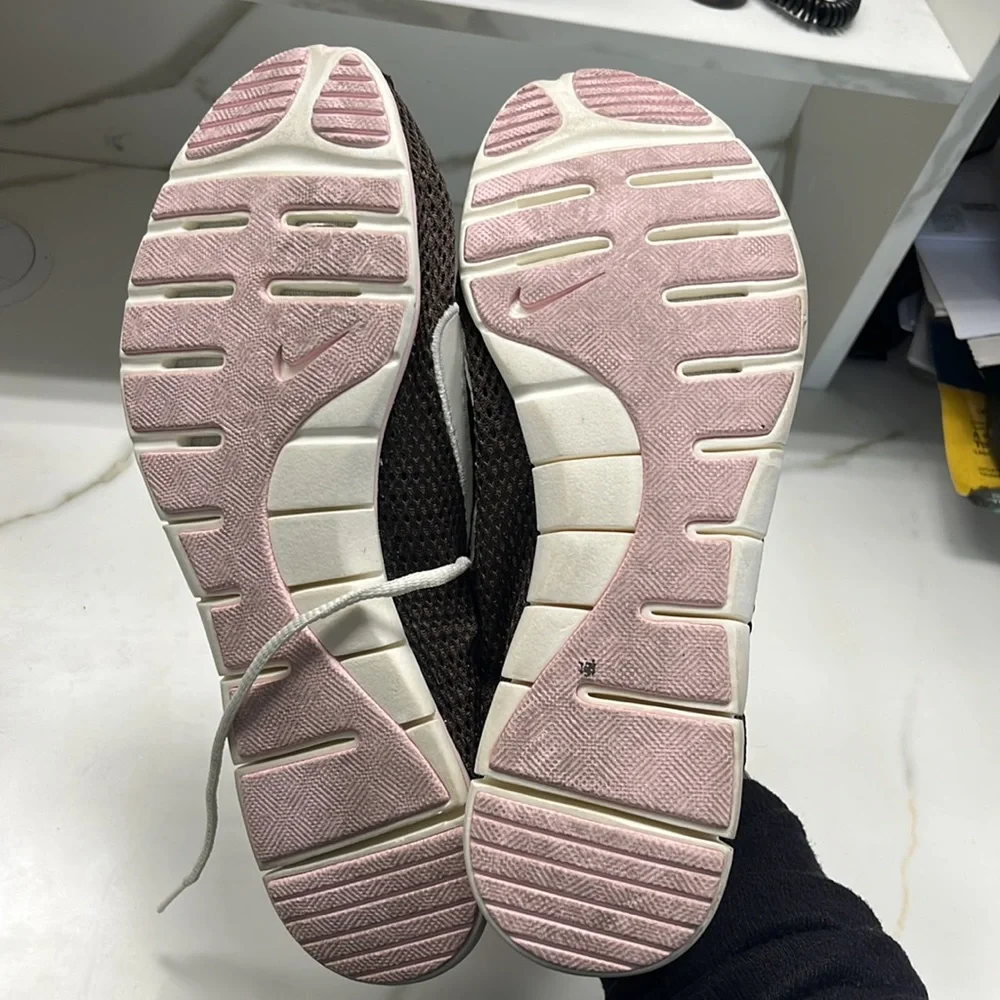 Worn once. Nike brown mesh lightweight sneakers with white swoosh and pink - Picture 7 of 9